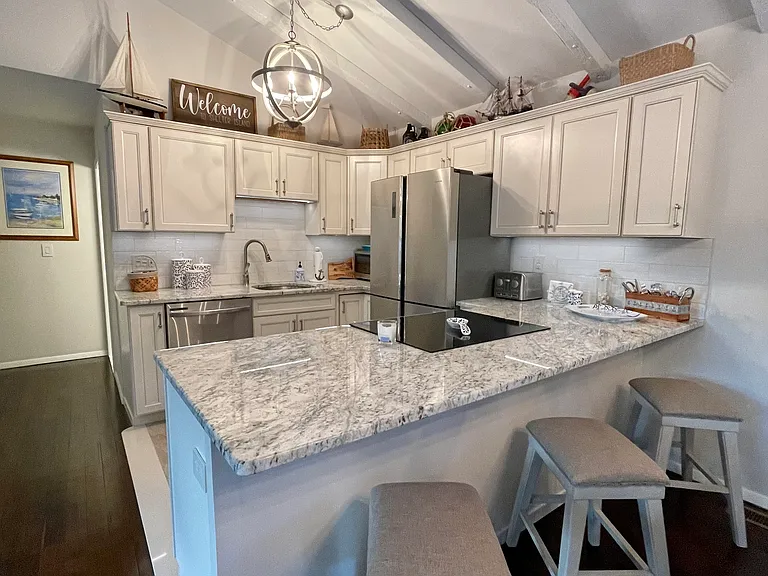 6 Community Dr — Photo 17