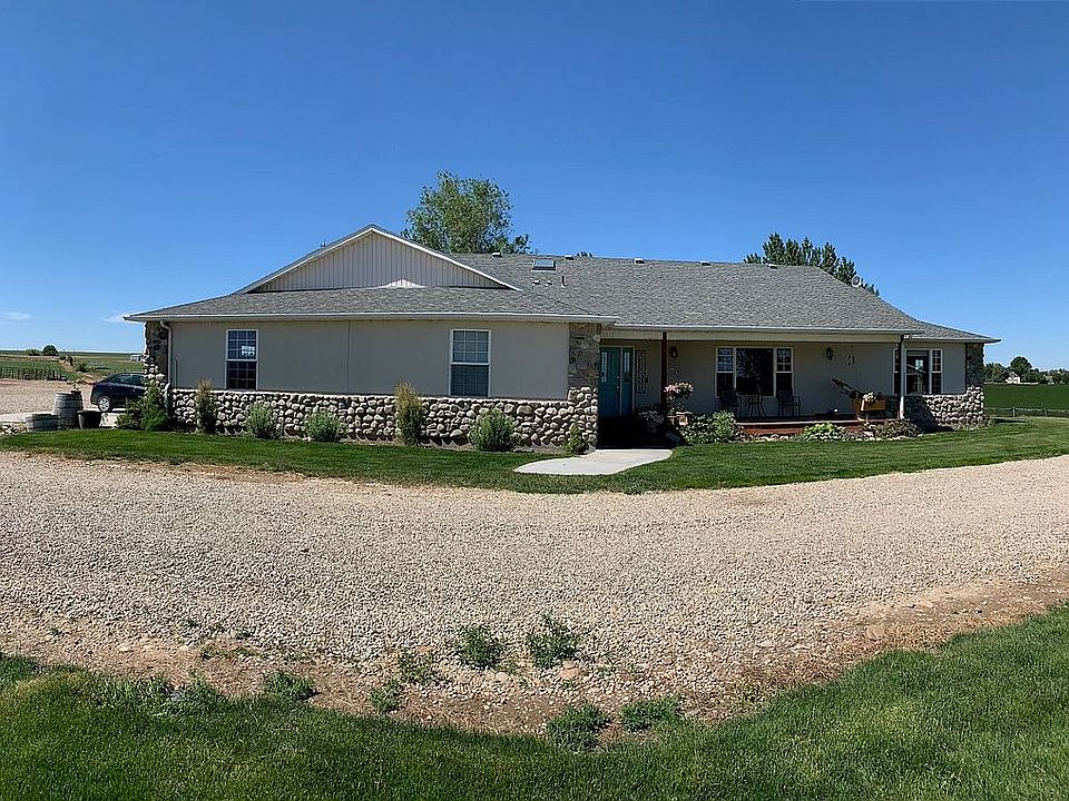 2nd image of 17741 Linden Ln