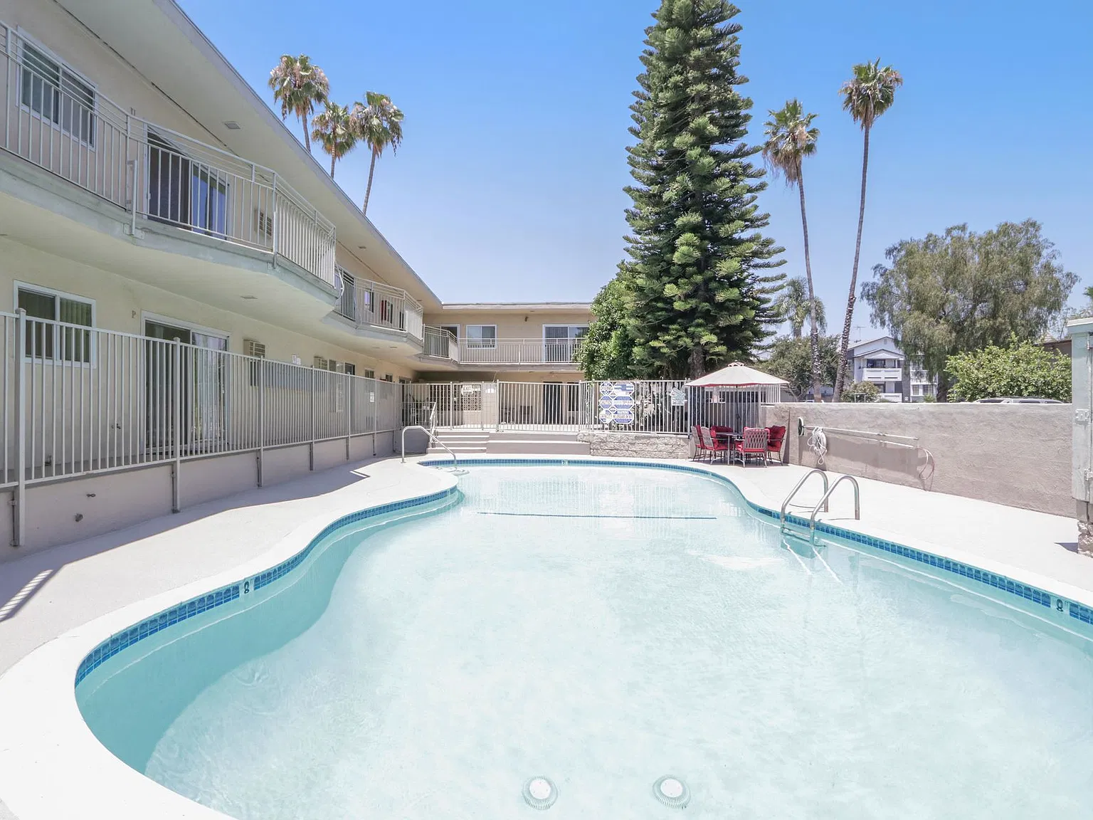 Park Verdugo Apartments — Photo 4