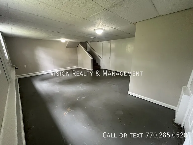 153 Carroll Cir — Photo 46