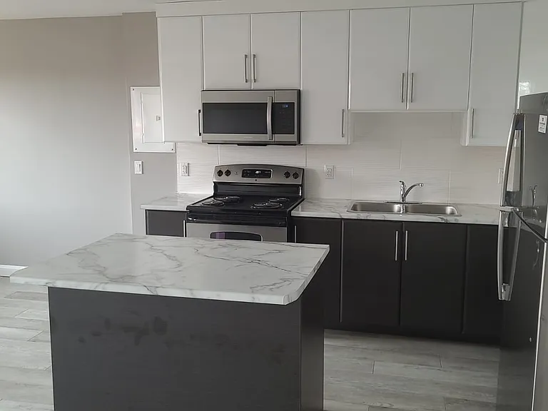1 Humber Ct — Photo 26