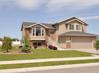 5349 S 4425 W, Hooper, UT 84315