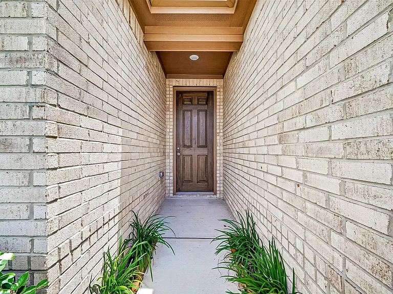 12602 Blue Jay Cove Ln — Photo 4