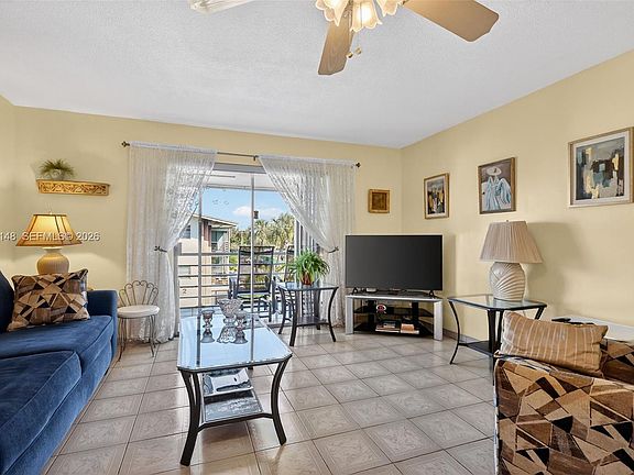 2nd image of 16900 NE 14th Ave APT 302