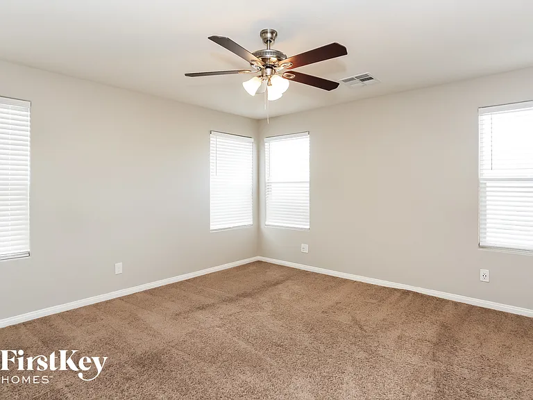 4340 Stardusk Falls Ave — Photo 7