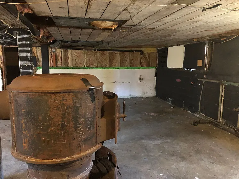 1348 Oak St — Photo 13