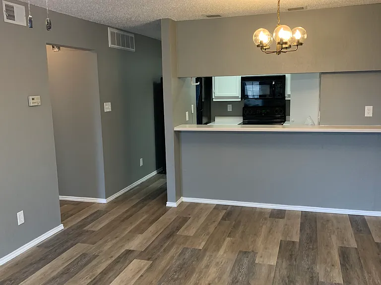 Matthews Dr — Photo 8