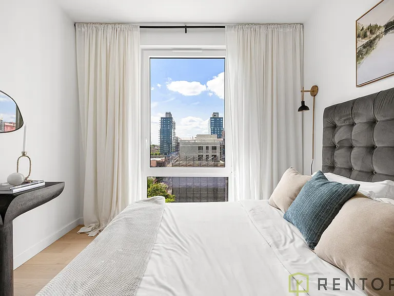 224 3rd Ave #9H — Photo 4