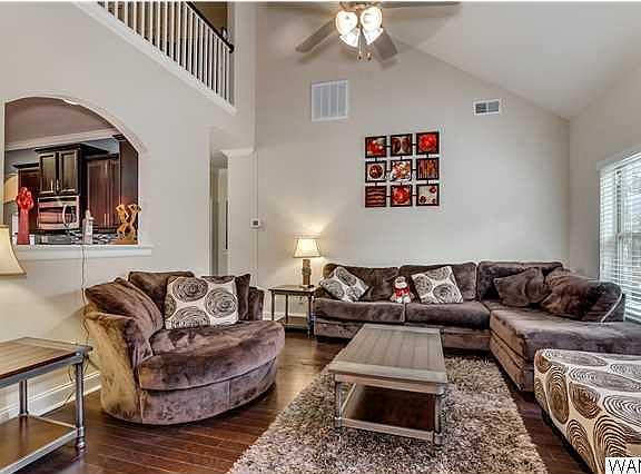 5th image of 6833 Abbey Trace Dr