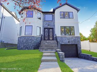 707 Marcy Ave, Staten Island, NY 10312