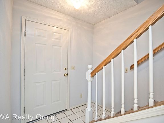 4th image of 1404B Camellia Dr