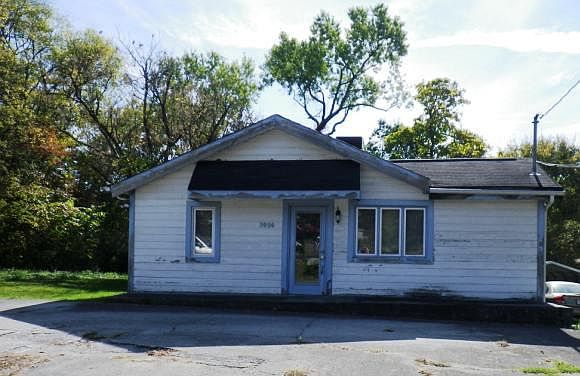1st image of 3936 SE Seahorn Ave