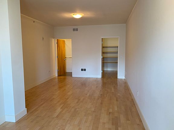 3rd image of 1630 California St #8
