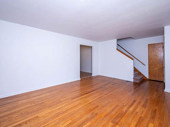 5th image of 918 Adams Ave
