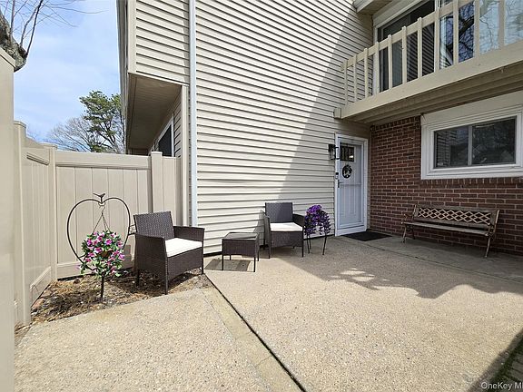 2nd image of 232 Springmeadow Drive #M