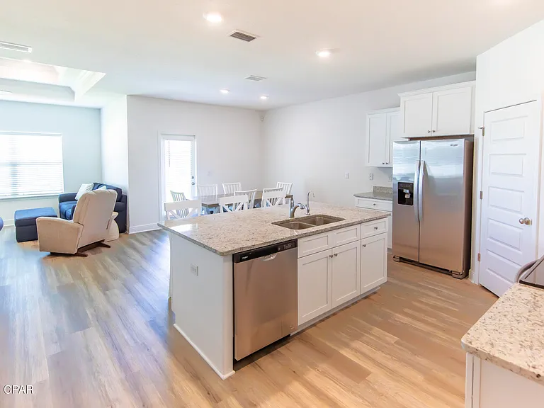 602 Hancock Way — Photo 13