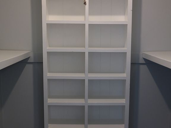 Bedroom walk in closet