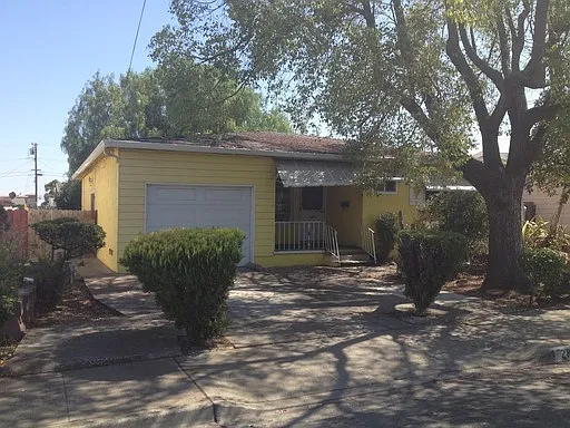 281 Edward Ave photo 1