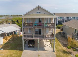 114 Seahorse Ave, Surf City, NC 28445