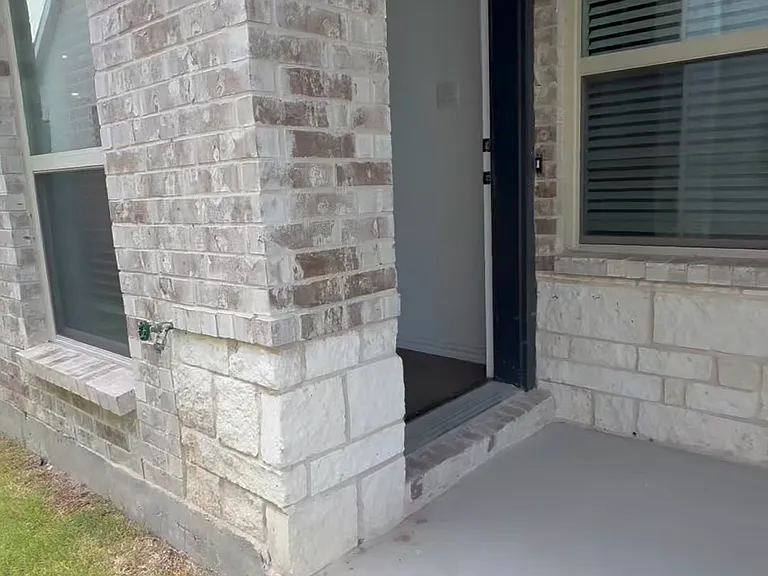 2616 Spade St — Photo 3