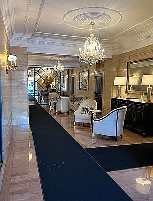 3rd image of 100 Central Park S APT 12G