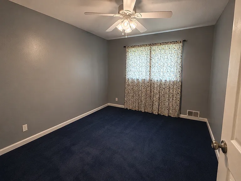 6001 Manse Dr — Photo 7