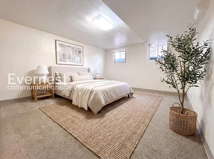 2 bed, 1.0 bath, 1577 sqft, $1,250 — Photo 3