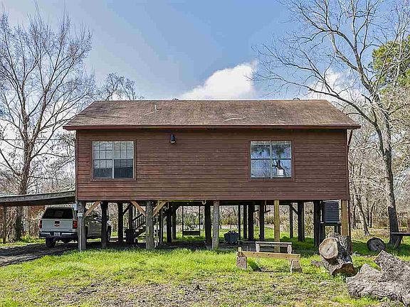 2nd image of 2001 Hillebrandt Acres