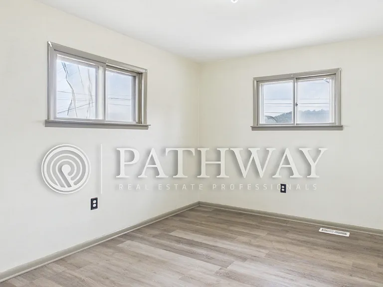22199 Energy Hwy #2 — Photo 7