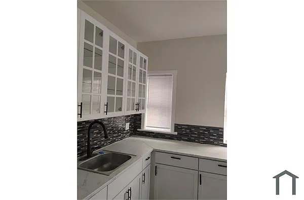 43 N Menard Ave #1 photo 1