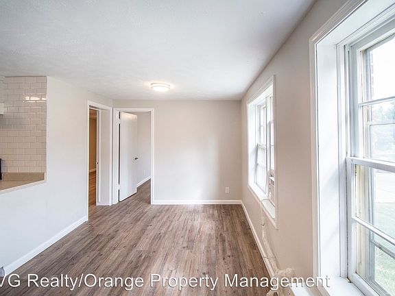 4th image of 3420 Jones St APT A