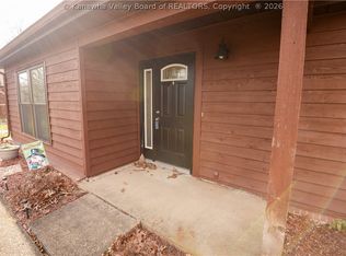 104 Trappers Pl, Charleston, WV 25314