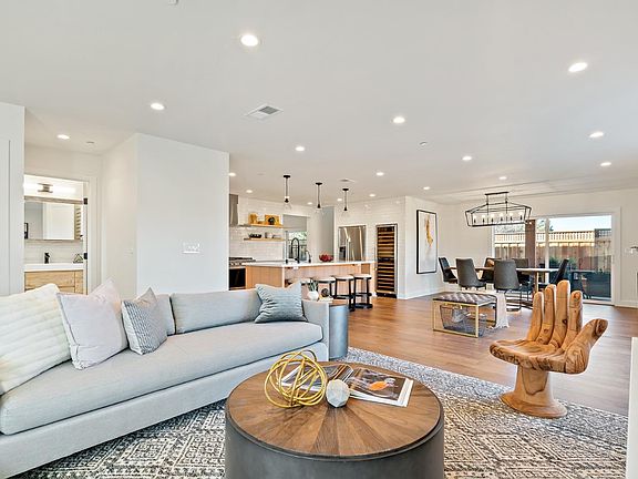 5th image of 1108 Silverlake Dr