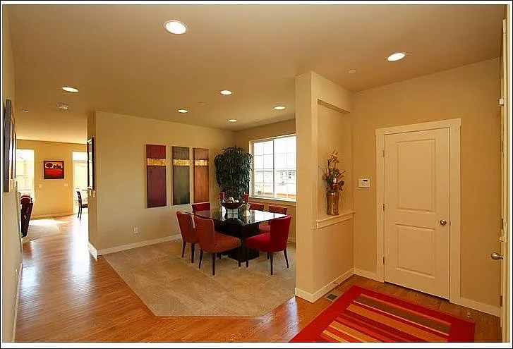 16799 NE 121st Way — Photo 2