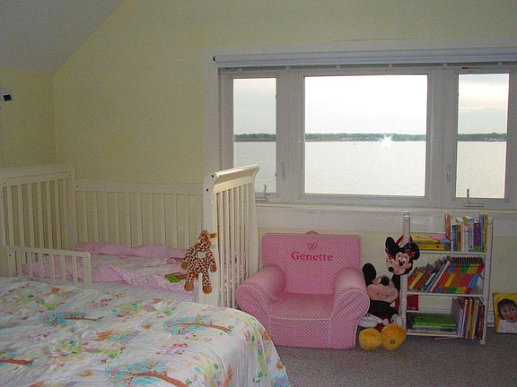 2nd bedroom, water view
