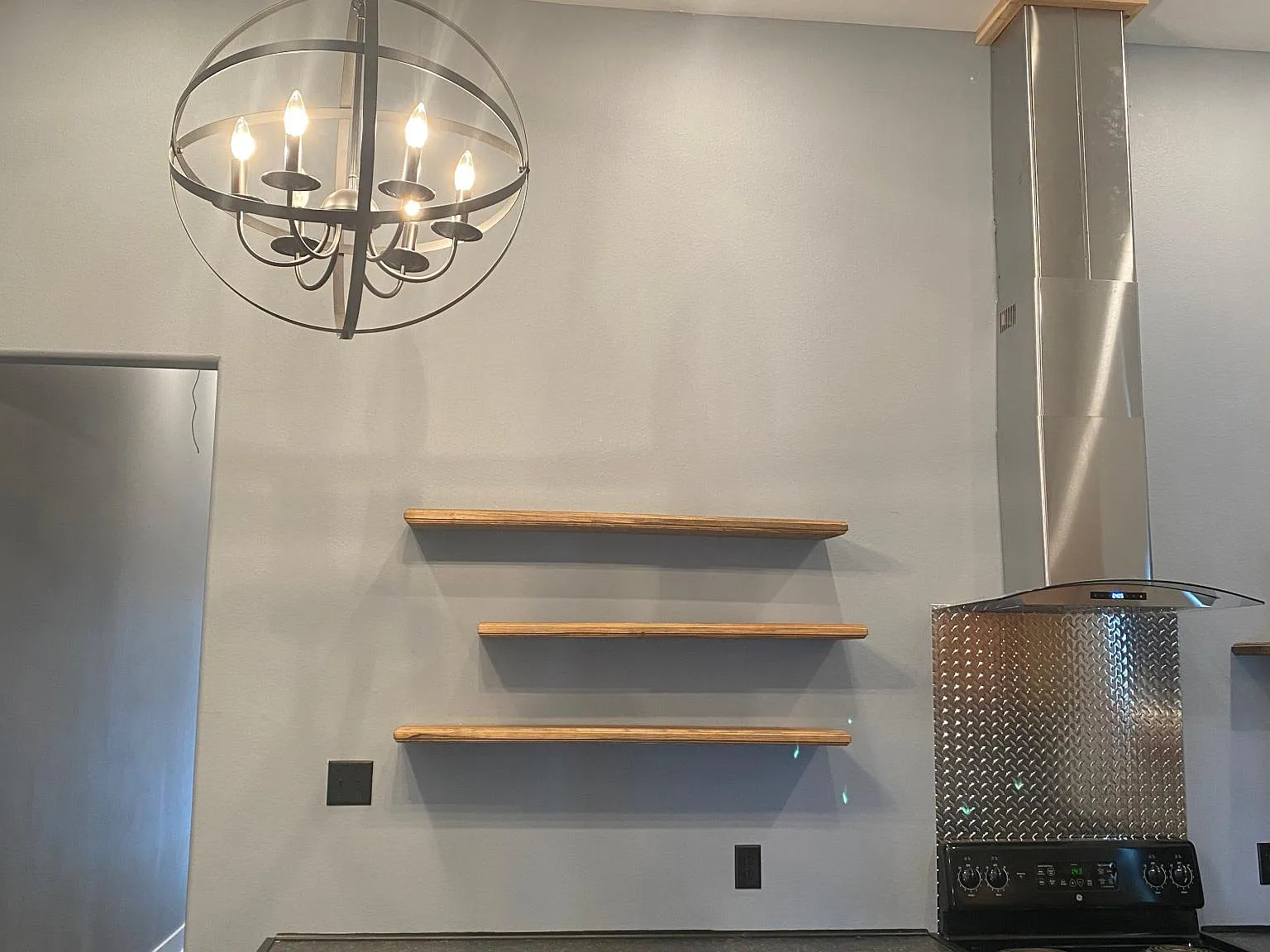 2211 King St — Photo 1