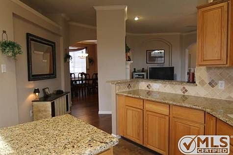 4th image of 2609 Winterberry Dr