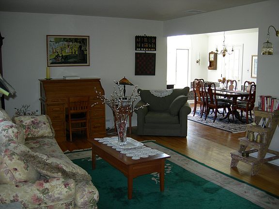 Living room to Dining Room