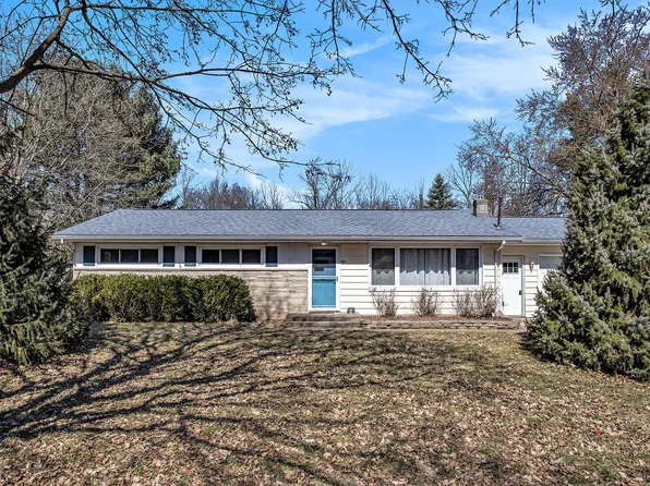 6135 Twilight Ave, Kalamazoo, MI 49048