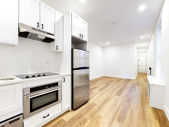 4th image of 2785 Broadway APT 5H