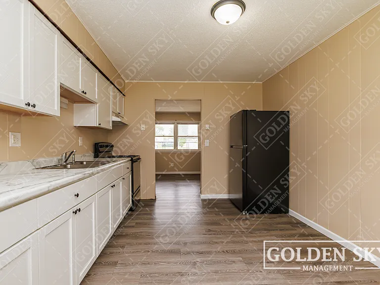 6301 E Piccadilly Rd — Photo 5