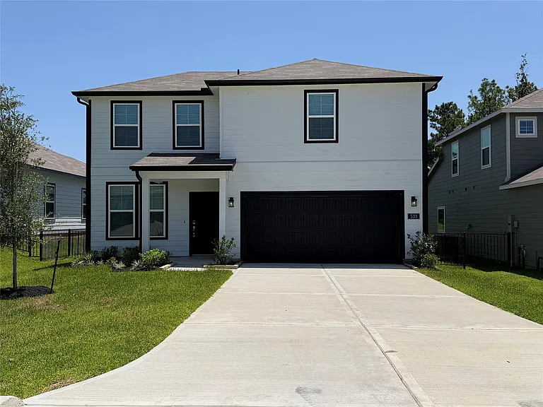 533 Shoreview Dr — Photo 1