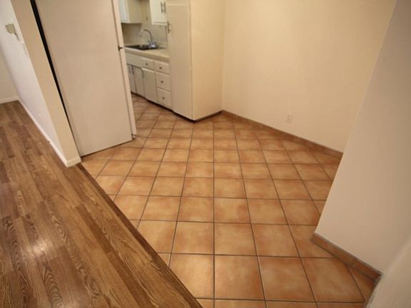 4th image of 1032 N Genesee Ave APT 6