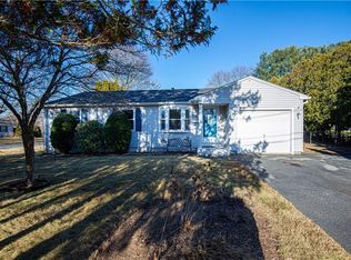 12 Bayberry Rd, Woonsocket, RI 02895