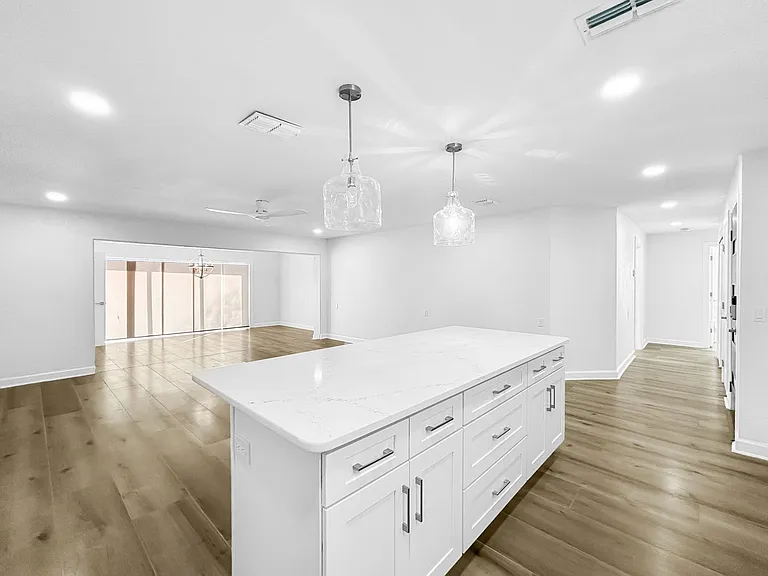 349 La Hacienda Dr — Photo 9