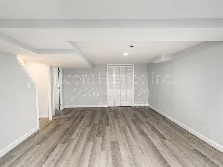 7329 Marc Dr — Photo 20