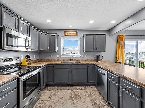 5th image of 5297 Kacena Ave