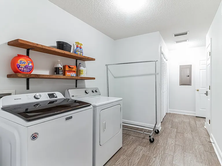 303 Holly St — Photo 16