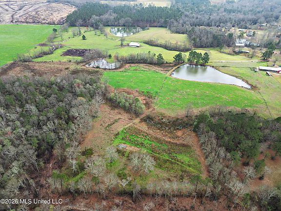 4th image of 1837 Highway 588