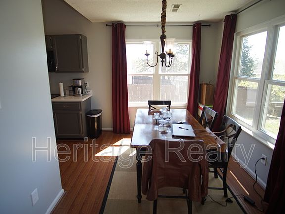 5th image of 1927 Whitman Dr